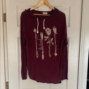 Burgundy Graphic women’s XL long sleeve with hood